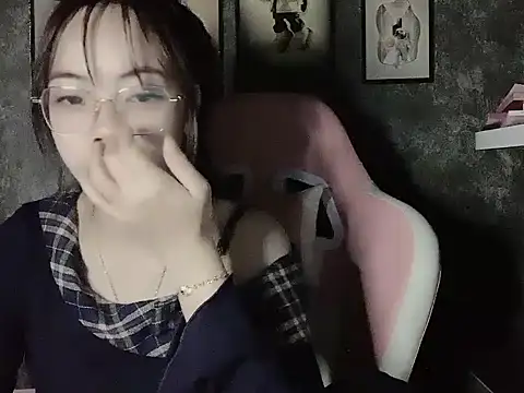 Snapshot of Ellie039 chatting on October 30, 2025, 10:17 pm Ellie039 online show from October 30, 2025, 10:17 pm