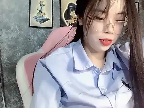 Snapshot of Ellie039 chatting on October 14, 2025, 4:29 pm Ellie039 online show from October 14, 2025, 4:29 pm