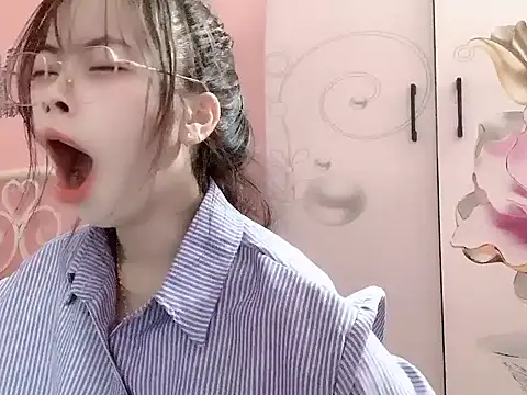 Snapshot of Ellie039 chatting on November 1, 2025, 10:25 pm Ellie039 online show from November 1, 2025, 10:25 pm