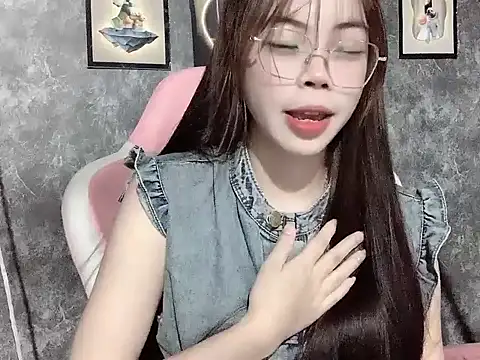 Snapshot of Ellie039 chatting on October 2, 2025, 4:21 pm Ellie039 online show from October 2, 2025, 4:21 pm