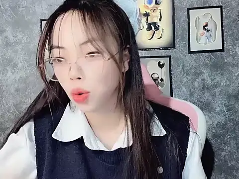 Snapshot of Ellie039 chatting on November 14, 2025, 7:39 pm Ellie039 online show from November 14, 2025, 7:39 pm