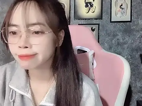 Snapshot of Ellie039 chatting on October 29, 2025, 4:50 pm Ellie039 online show from October 29, 2025, 4:50 pm