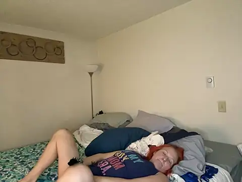 Snapshot of SallyJupiter chatting on November 6, 2025, 8:02 pm SallyJupiter online show from November 6, 2025, 8:02 pm