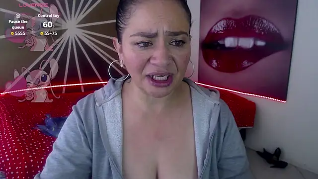 Snapshot of SapphireMist chatting on January 8, 2026, 2:01 pm SapphireMist online show from January 8, 2026, 2:01 pm