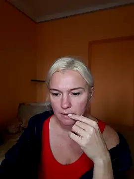 Snapshot of Becky_Sweety chatting on October 15, 2025, 10:56 am Becky Sweety online show from October 15, 2025, 10:56 am