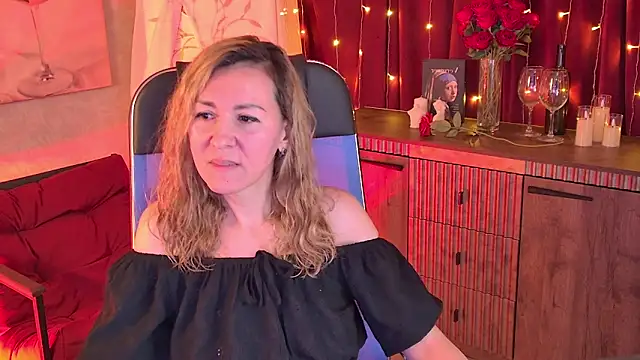 DonnaSmitth online show from April 7, 2026, 6:54 pm