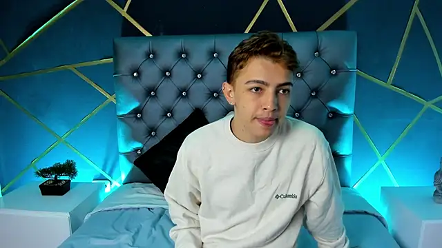 Snapshot of Lian_Miller1_ chatting on October 9, 2025, 12:17 pm Lian Miller1 online show from October 9, 2025, 12:17 pm