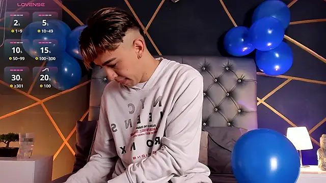 Lian Miller1  online show from March 18, 2026, 12:41 pm