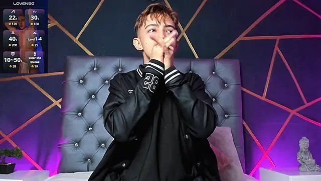 Snapshot of Lian_Miller1_ chatting on November 13, 2025, 12:31 pm Lian Miller1 online show from November 13, 2025, 12:31 pm