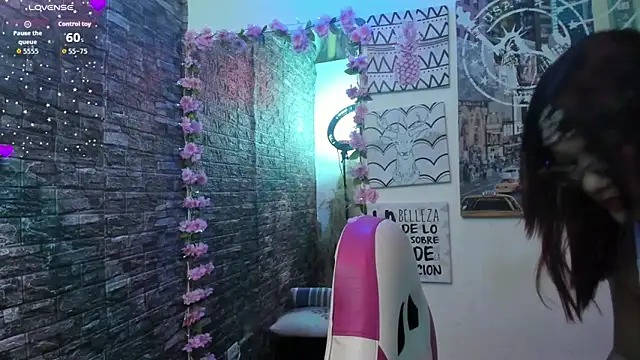 Snapshot of valery__star chatting on October 13, 2025, 1:34 pm valery star online show from October 13, 2025, 1:34 pm