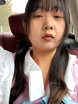 tiantian-26 online show from October 3, 2025, 2:37 am