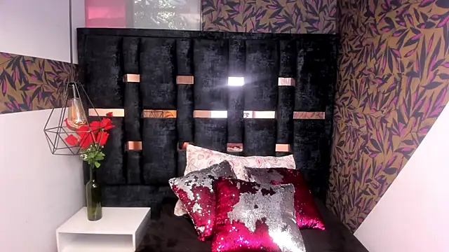 Snapshot of Issa_Milf__ chatting on January 19, 2026, 2:21 pm Issa Milf online show from January 19, 2026, 2:21 pm