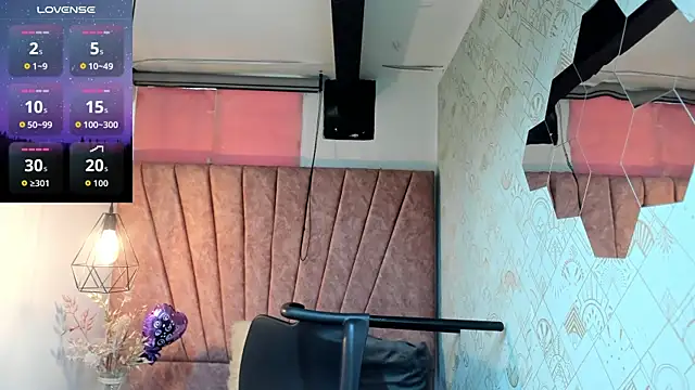 Snapshot of Issa_Milf__ chatting on October 9, 2025, 1:00 pm Issa Milf online show from October 9, 2025, 1:00 pm