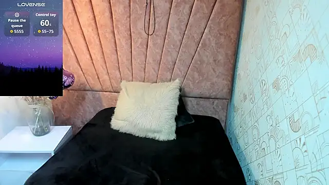 Snapshot of Issa_Milf__ chatting on October 14, 2025, 1:12 pm Issa Milf online show from October 14, 2025, 1:12 pm