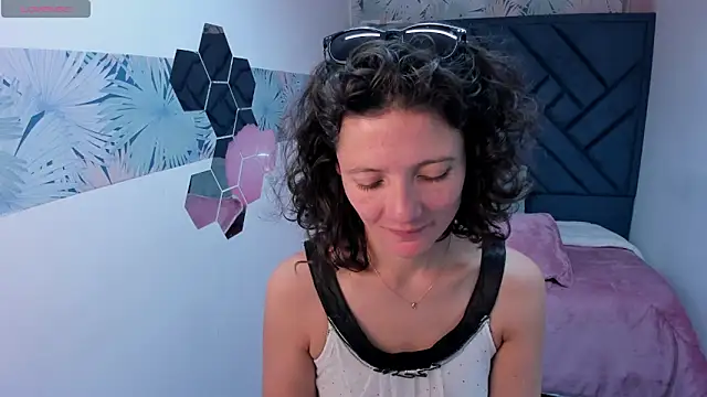 Valery More   online show from June 2, 2026, 1:11 pm
