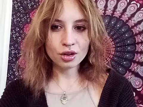 Snapshot of AdalynKiss chatting on October 3, 2025, 5:20 am AdalynKiss online show from October 3, 2025, 5:20 am