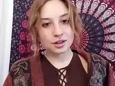 Snapshot of AdalynKiss chatting on October 6, 2025, 6:25 am AdalynKiss online show from October 6, 2025, 6:25 am