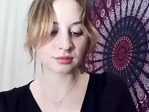 Snapshot of AdalynKiss chatting on October 17, 2025, 6:53 pm AdalynKiss online show from October 17, 2025, 6:53 pm