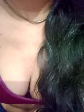 Snapshot of Meenu_rani6 chatting on October 14, 2025, 4:51 pm Meenu rani6 online show from October 14, 2025, 4:51 pm