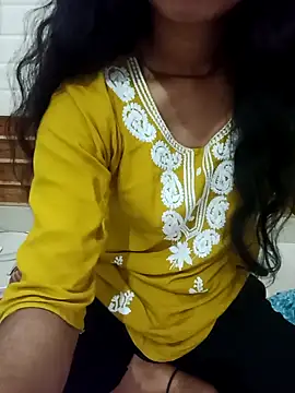 Snapshot of Meenu_rani6 chatting on October 19, 2025, 4:26 am Meenu rani6 online show from October 19, 2025, 4:26 am