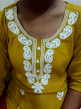 Snapshot of Meenu_rani6 chatting on October 17, 2025, 7:11 am Meenu rani6 online show from October 17, 2025, 7:11 am