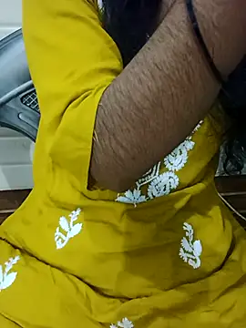 Snapshot of Meenu_rani6 chatting on October 2, 2025, 7:12 am Meenu rani6 online show from October 2, 2025, 7:12 am