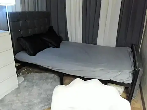 Jasmine foxxe online show from November 1, 2025, 10:20 am