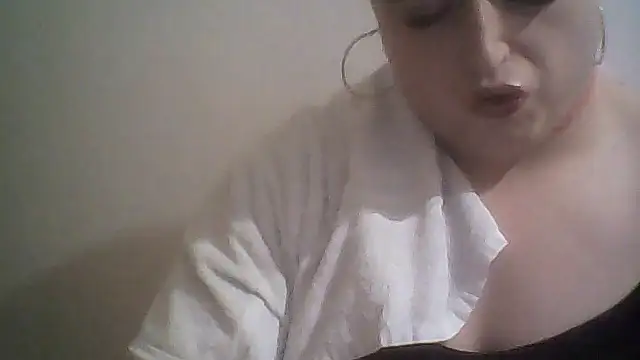 GlitterJayy online show from September 28, 2025, 8:27 pm