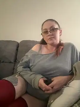 LadyRaven867 online show from September 30, 2025, 3:07 pm