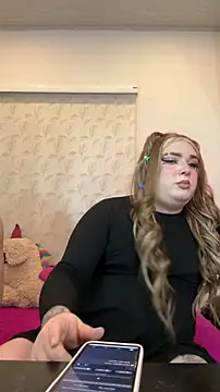 Snapshot of Redvelvett22 chatting on October 30, 2025, 4:55 am Redvelvett22 online show from October 30, 2025, 4:55 am