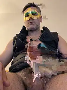 Chinolow online show from November 23, 2025, 11:26 pm