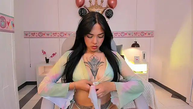 Snapshot of AndreaG_ chatting on October 11, 2025, 4:02 am AndreaG online show from October 11, 2025, 4:02 am