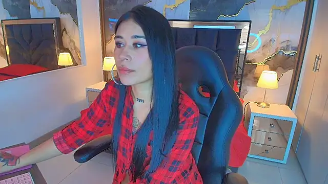 Snapshot of SusanVilla chatting on July 18, 2026, 7:44 pm SusanVilla online show from July 18, 2026, 7:44 pm