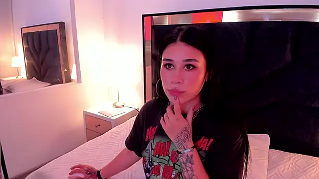 Snapshot of SusanVilla chatting on October 8, 2025, 7:58 pm SusanVilla online show from October 8, 2025, 7:58 pm