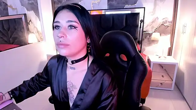 SusanVilla online show from May 16, 2026, 7:57 pm