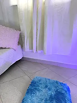 Snapshot of In-Ur-dreams chatting on October 14, 2025, 4:51 pm In-Ur-dreams online show from October 14, 2025, 4:51 pm