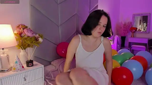 Snapshot of Violet_Ferguson chatting on October 4, 2025, 11:23 am Violet Ferguson online show from October 4, 2025, 11:23 am