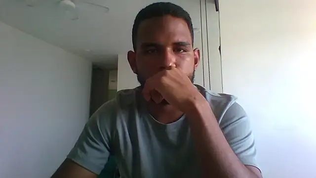jesusacastrop25 online show from July 16, 2026, 3:31 pm