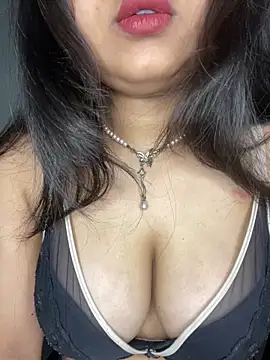 soniyaverma00 online show from March 28, 2026, 8:26 am