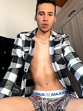 wiland hot23 online show from October 3, 2025, 9:27 pm