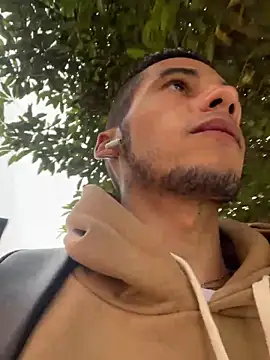 wiland hot23 online show from October 22, 2025, 7:46 pm