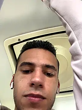 wiland hot23 online show from September 30, 2025, 6:14 pm