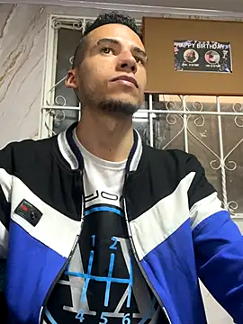 wiland hot23 online show from October 9, 2025, 8:42 pm