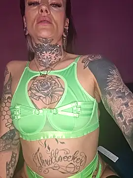 Snapshot of Peach420live chatting on February 24, 2026, 12:22 am Peach420live online show from February 24, 2026, 12:22 am