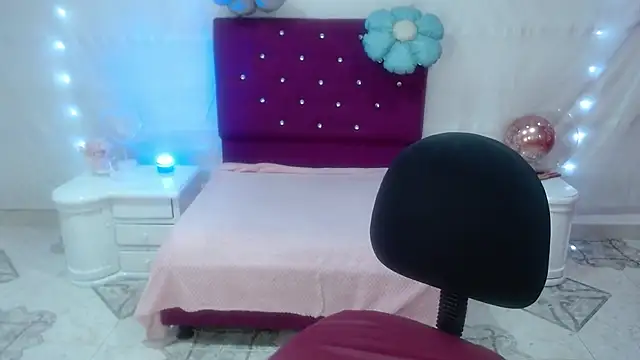 Snapshot of SaharaJohson chatting on October 11, 2025, 3:40 am SaharaJohson online show from October 11, 2025, 3:40 am