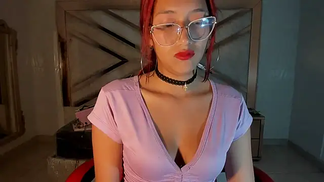 NathaliaRoosRs online show from November 5, 2025, 10:24 pm