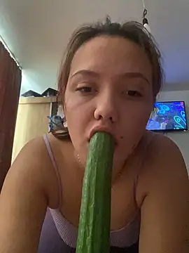 CamillaHessel online show from October 29, 2025, 1:10 pm