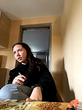 CamillaHessel online show from November 6, 2025, 9:13 am