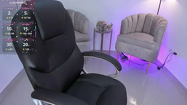 zharaa fox online show from November 18, 2025, 3:54 am