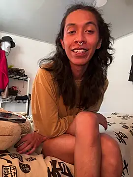 MadamLeRouge online show from July 11, 2026, 2:06 pm